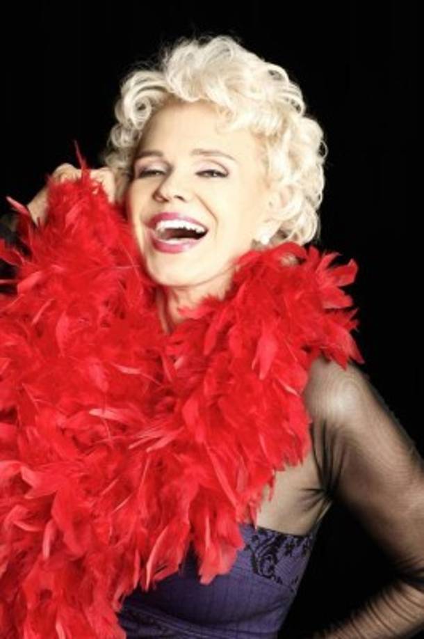 Charytín integrará a partir de este domingo el panel de jueces de 'Tu cara me suena', el nuevo reality de la cadena hispana Univision, donde compartirá con Angélica Vale, Kany García y Jesús 'Chuy' Navarro, el cantante del trío mexicano Reik, la labor de eliminar concursantes.