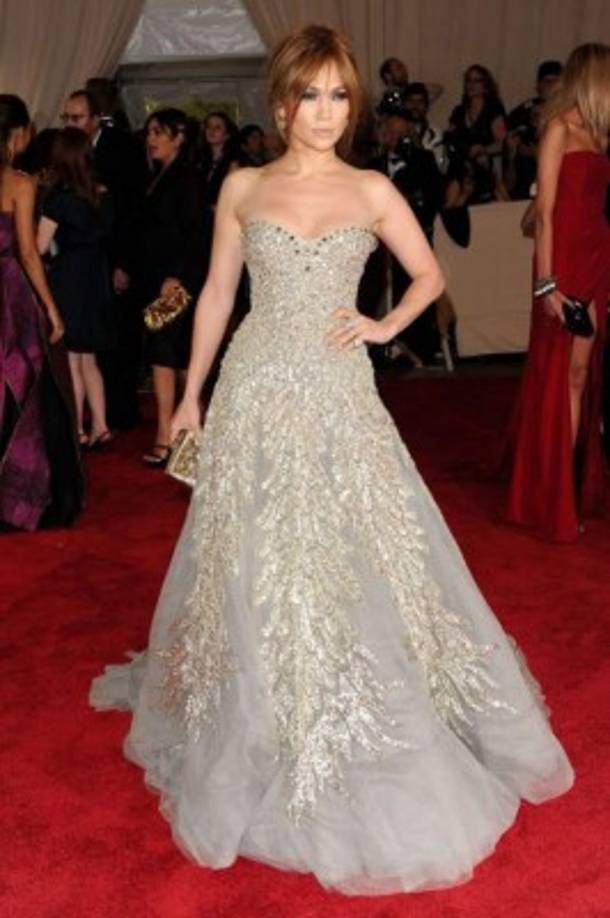 Como princesa llegó la cantante al Metropolitan Museum of Art en 2010. Gracias a su vestido Zuhair Murad Haute Couture, JLo fue una de las más aplaudidas de la noche.<br/><br/>