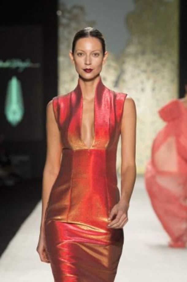 Fue un total de 27 salidas entre vestidos de aires griegos, con lazadas frondosas, pero con su sello.