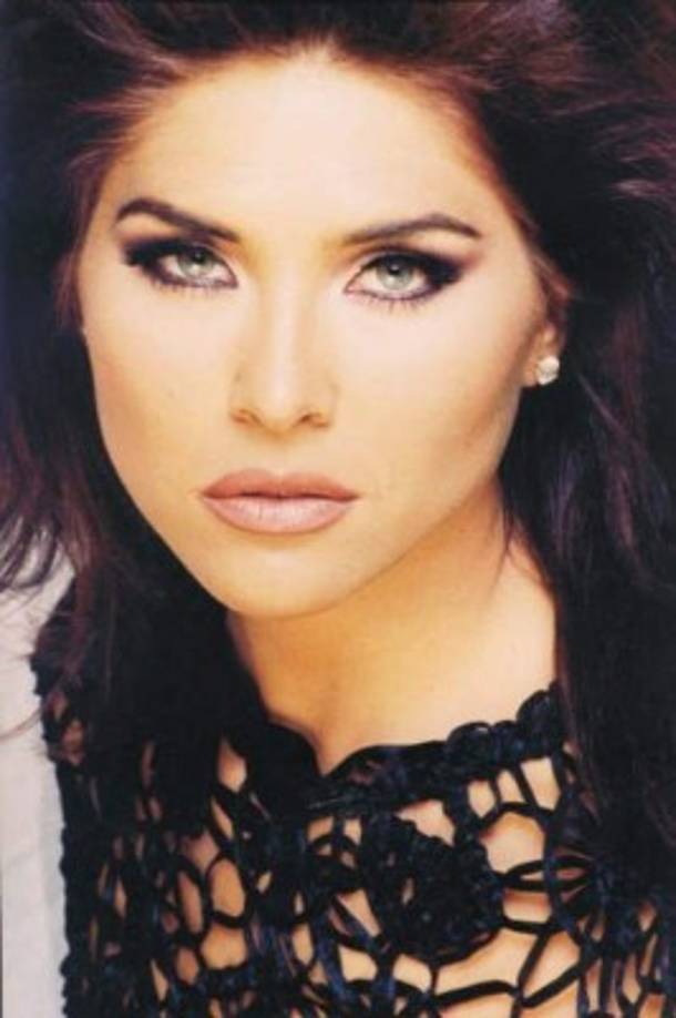 'La vida te pone a prueba muchas veces. Unas las sorteas con facilidad y otras no. En general, estos sacudones vienen para enseñarnos muchas cosas y hacernos ver la cantidad de cambios que debemos hacer a todo nivel”, compartió en Instagram junto a una foto que muestra sus senos con cicatricez a causa de las intervenciones por el cáncer.