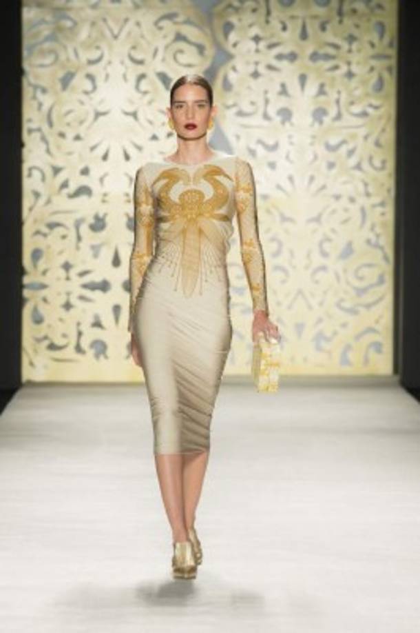 Los dorados, los marfiles, el salmón, los estampados de dorado sobre negro de pavo real y de plumas, así como de animales silvestres.