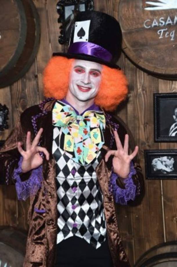 Ryan Lochte como El Sombrerero.