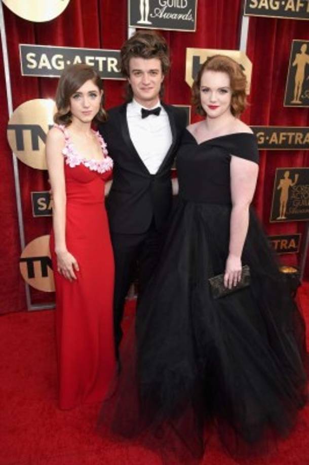 Los actores Natalia Dyer, Joe Keery y Shannon Purser.