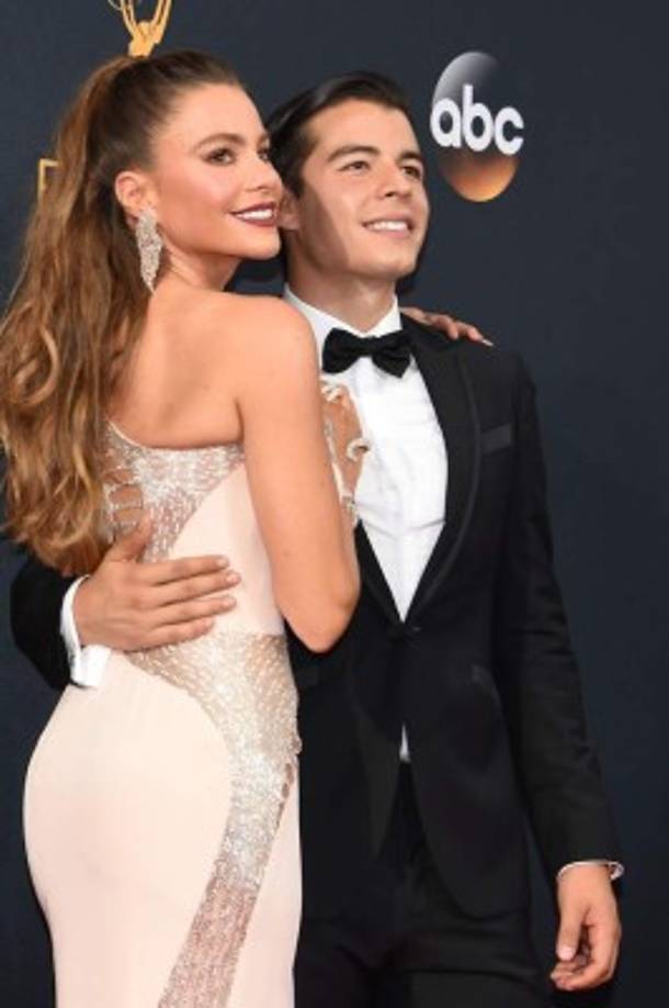 Manolo no dejó a su madre en ningún momento.