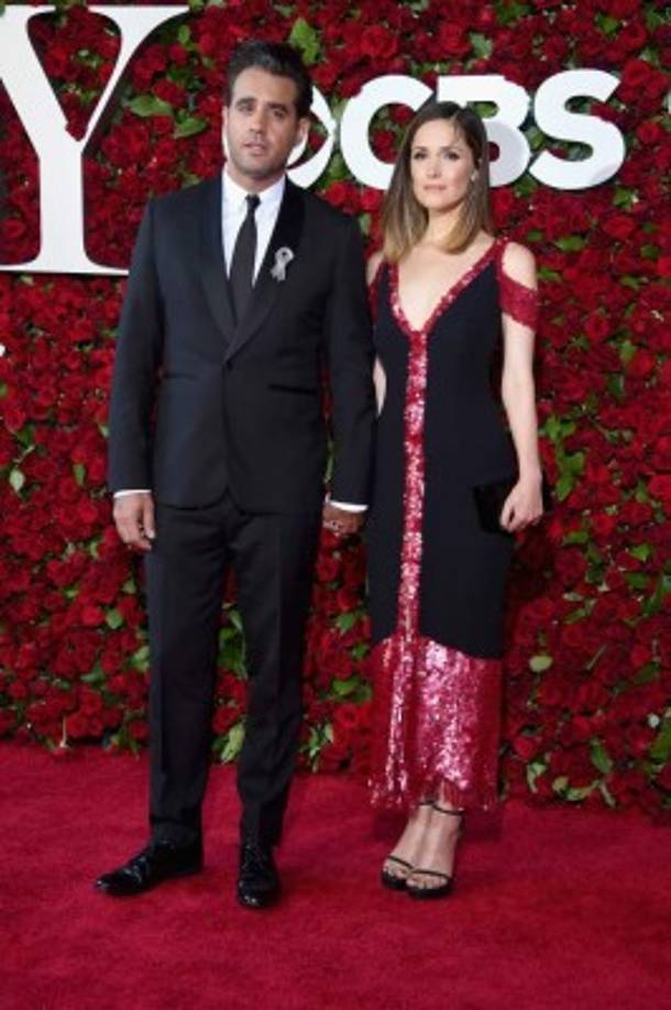 Los actores Bobby Cannavale y Rose Byrne en los premios Tony 2016.