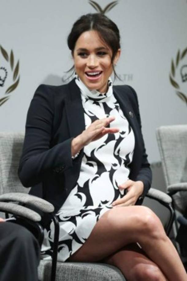 Meghan hace más que abogar por un cambio en las redes sociales: “Los hashtags no son suficientes”. Además, la duquesa de Sussex también dijo que nunca ve Twitter para evitar contaminarse con 'el ruido' que pueden generar estas redes.<br/>
