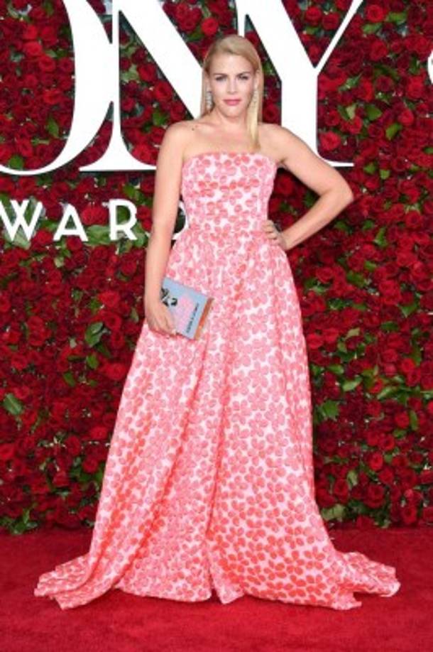 La atriz Busy Philipps en los premios Tony 2016.
