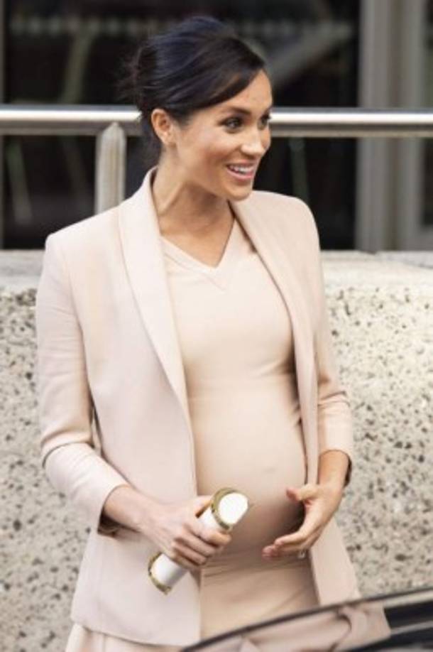 Meghan no fue la única en la familia real con una agenda apretada hoy -30/01/2019- . Su esposo, el príncipe Harry, también asistió a una conferencia de la Commonwealth Youth en Lancaster House.<br/>