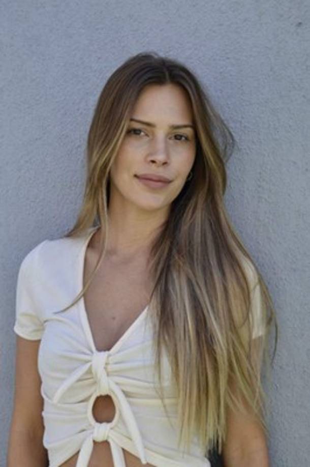 Agustina Belen Pivowarchuk de 22 años es la concursante por Argentina.