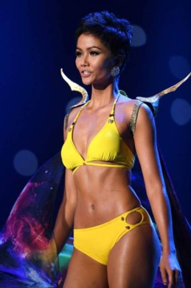 La modelo hizo historia para su país, y es que pese a que no ganó la corona, Nie logró entrar en el top 5 del concurso de belleza.