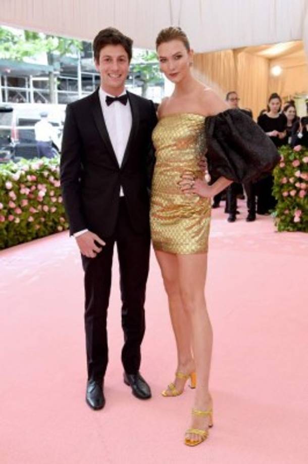 La modelo Karlie Kloss y su marido Joshua Kushner.