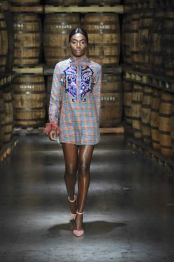 Duque Velez no dejó al azar absolutamente nada de lo que la primavera verano en Latinoamérica exige.