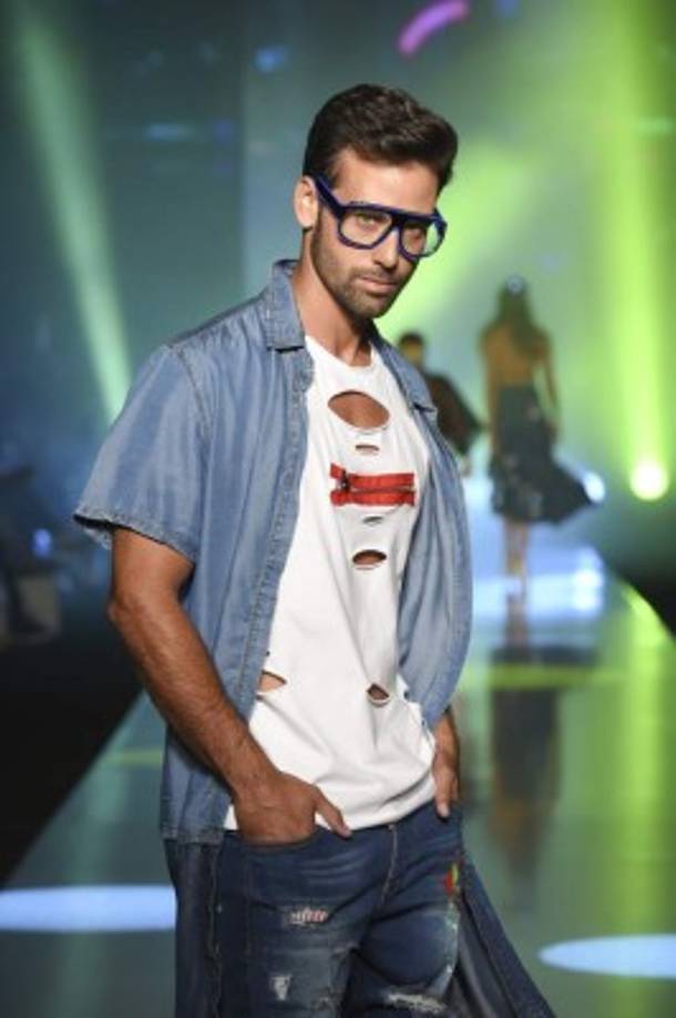 Pasarela de Joy Staz.