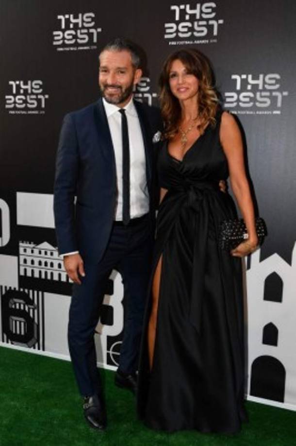 El exdefensor italiano Gianluca Zambrotta se hizo presente al lado de su esposa.