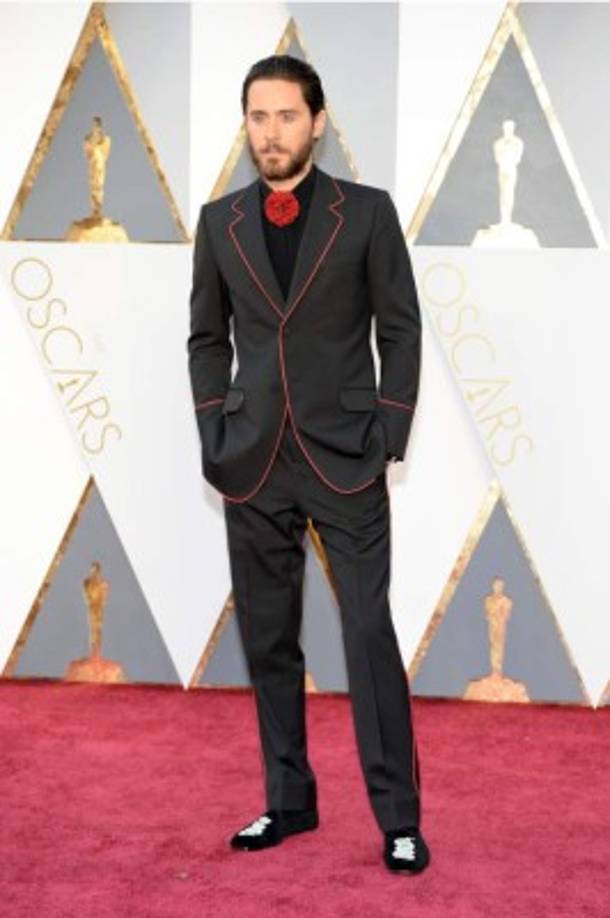 Jared Leto de Gucci en la 88 entrega de los premios Oscar 2016.