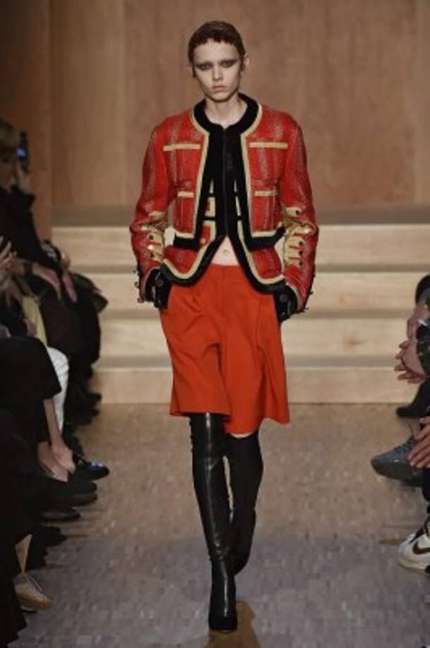 Serán el zapato de la próxima temporada: botines ajustados, o altos como las de hípica, estampados o clásicos, con tacón fino, grueso e incluso planas.