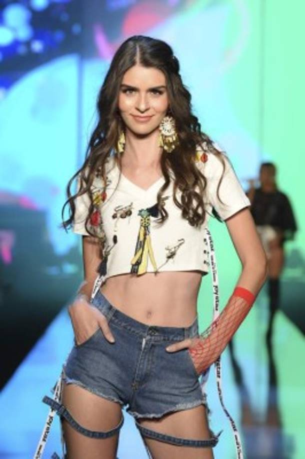 Pasarela de Joy Staz.