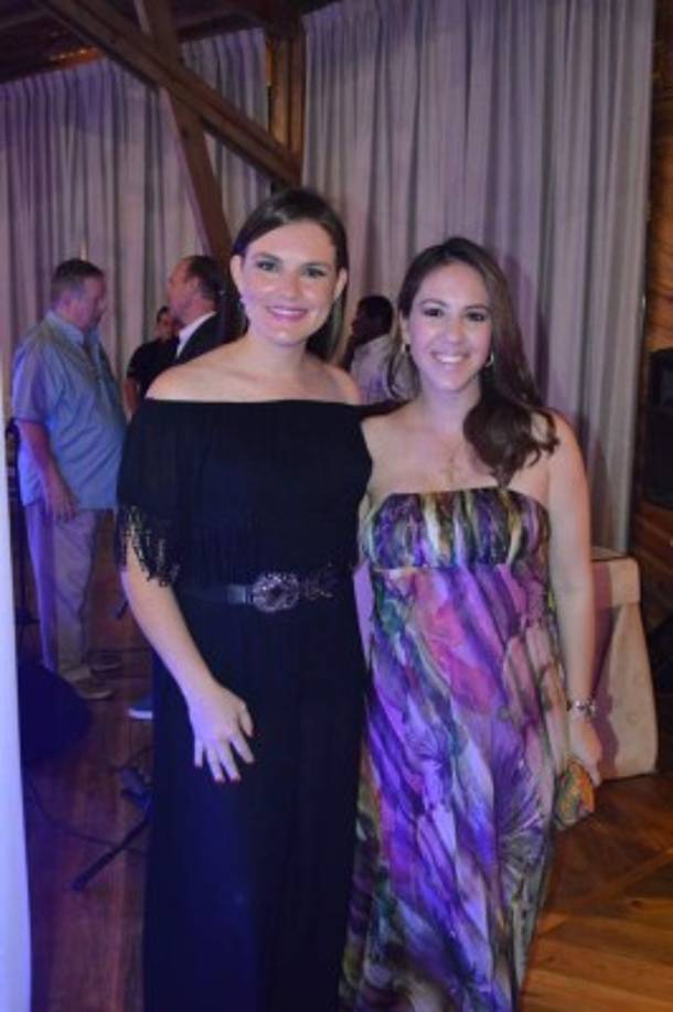 Danette Phillips y Elena Maldonado.