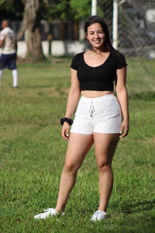 Daniella sabe como derrochar talento y belleza.