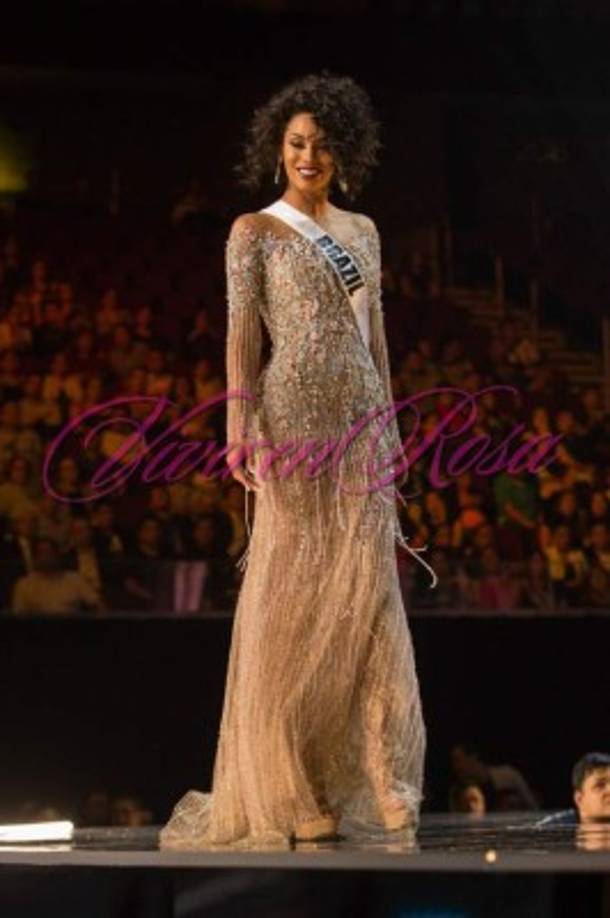 Raissa Santana de Brasil.