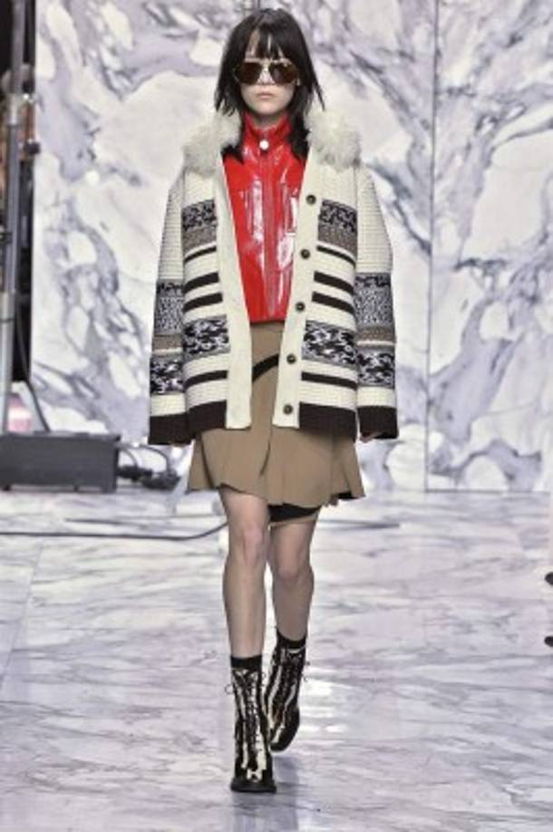 Carven, Louis Vuitton y Vêtements quisieron que sus colecciones además de estéticas fueran cómodas, en tejidos elásticos con capuchas y cremalleras.