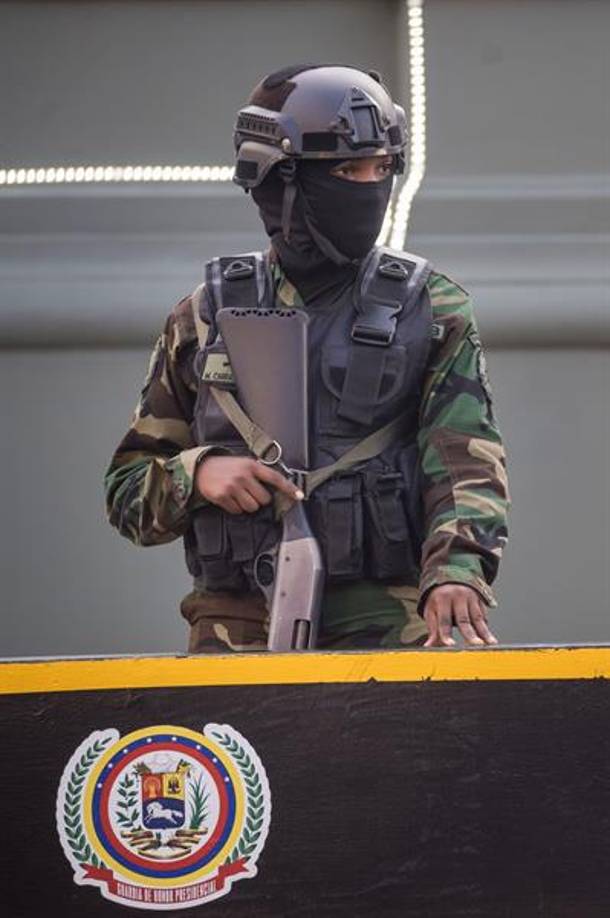 El Gobierno mantiene 1.200 efectivos desplegados en el país con el objetivo de “garantizar la paz” de cara a la toma de posesión, informó el viernes el Comando Estratégico Operacional de la Fuerza Armada Nacional Bolivariana (CEO-FANB).