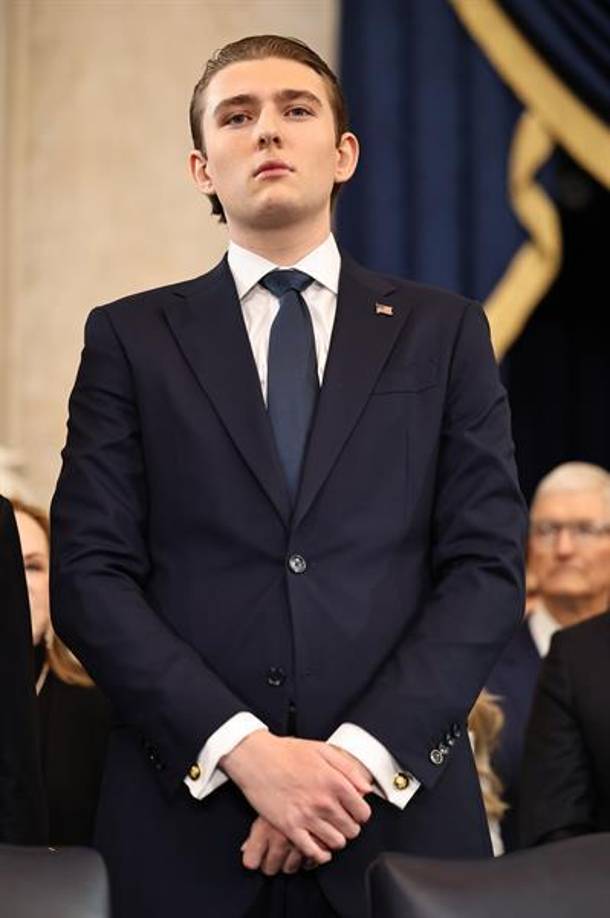 Barron cursa su primer año en la escuela de negocios de la Universidad de Nueva York (NYU).