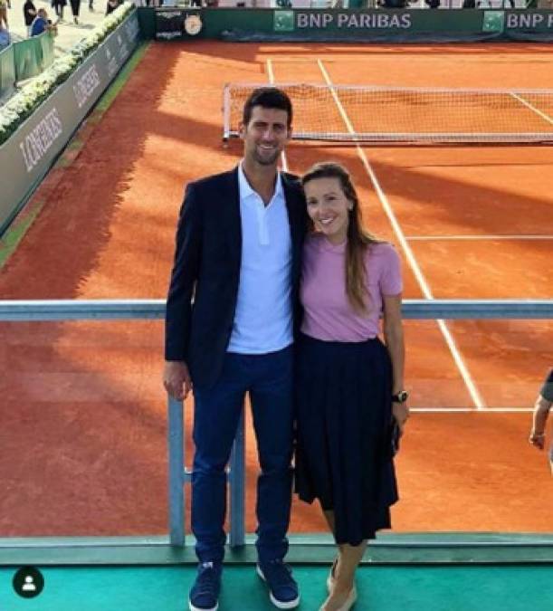 Novak Djokovic está casado con Jelena Ristic desde julio del 2014, aunque su romance comenzó desde el colegio primario.