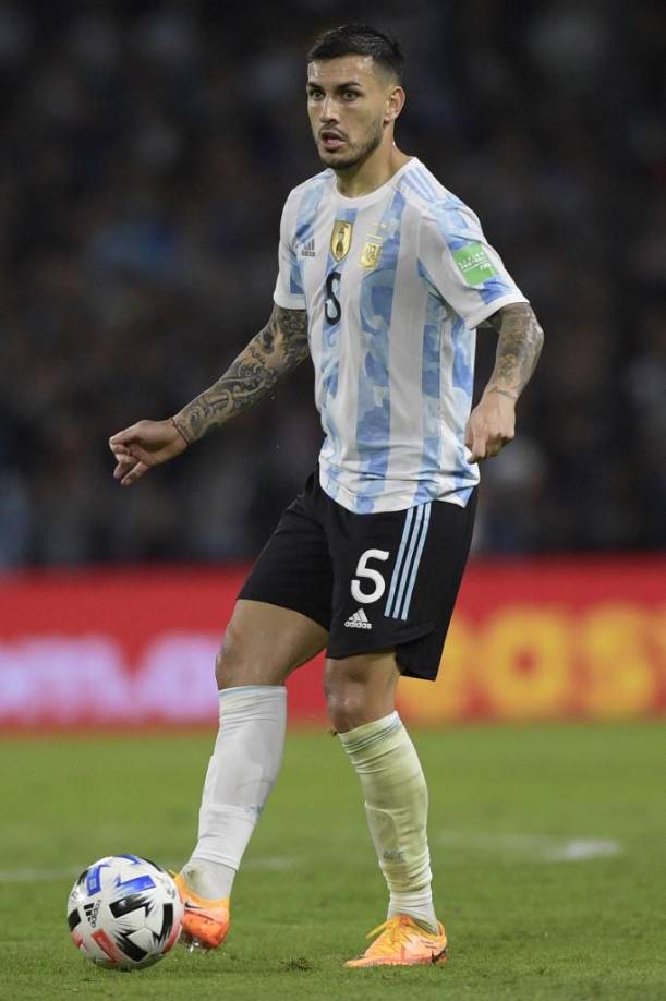 El centrocampista argentino Leandro Paredes quiere salir del París Saint Germain en verano y está atraído por el interés de la Roma de Italia.