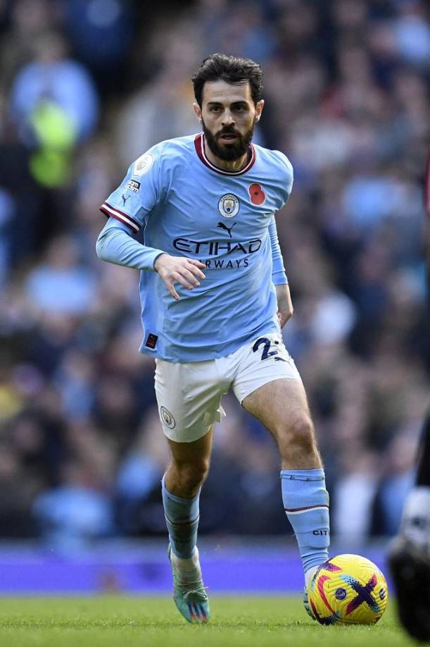 El Manchester City y la agencia de representación de Bernardo Silva tienen programada una reunión en este parón internacional para conocer sus intenciones en 2023. Por ahora es incierto el futuro del mediocampista portugués en el cuadro inglés.