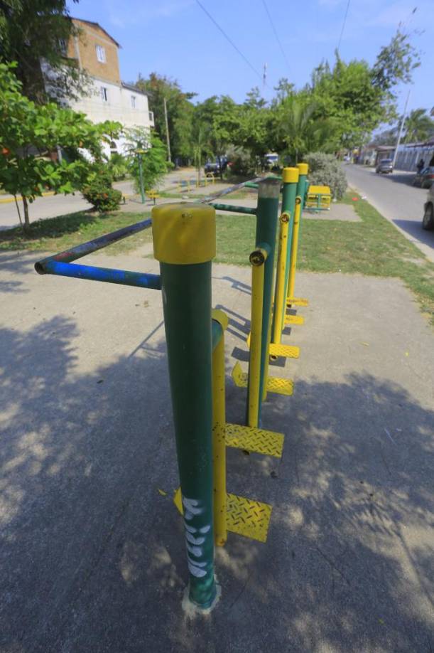 En el sector Satélite aún se conserva la maquinaria pero también ha sido abandonado por las personas que no hacen uso de los instrumentos.