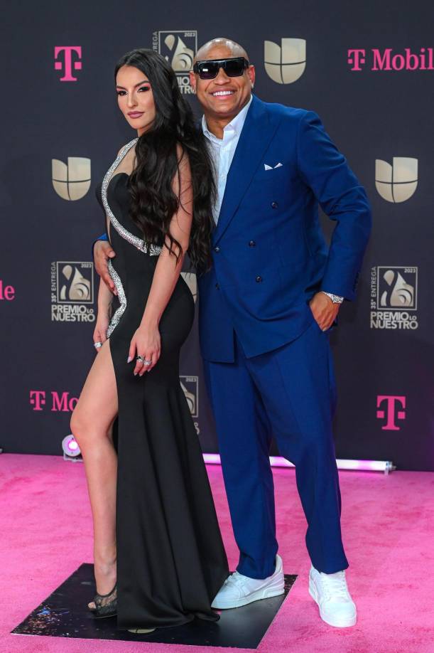 El reguetonero cubano de Gente de Zona, Alexander Delgado, y su esposa, la modelo Mily Alemán. 