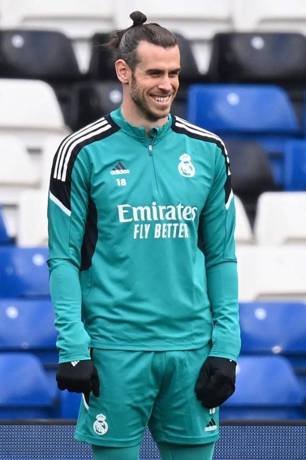 El Real Madrid ha decidido dar de baja a Gareth Bale de cara a la próxima temporada. El propio Carlo Ancelotti dejó entrever la información: “Gareth quiere terminar bien en este club. Salir al Bernabéu sería merecido y justo. Ha tenido problemas, no ha jugado últimamente pero ha entrado en la historia de este club con sus goles y sus triunfos”, indicó.