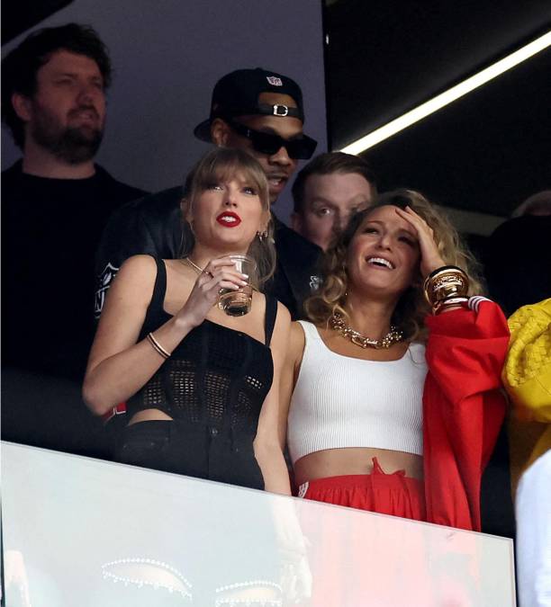 Taylor Swift ha disfrutado del partido de la NFL junto a la actriz estadounidense Blake Lively.