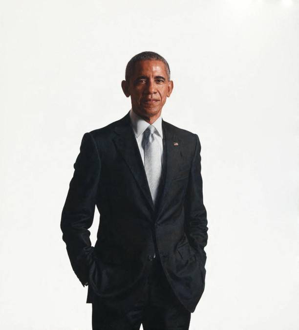 Los Obama derrochan glamour en su regreso a la Casa Blanca para presentar sus retratos oficiales