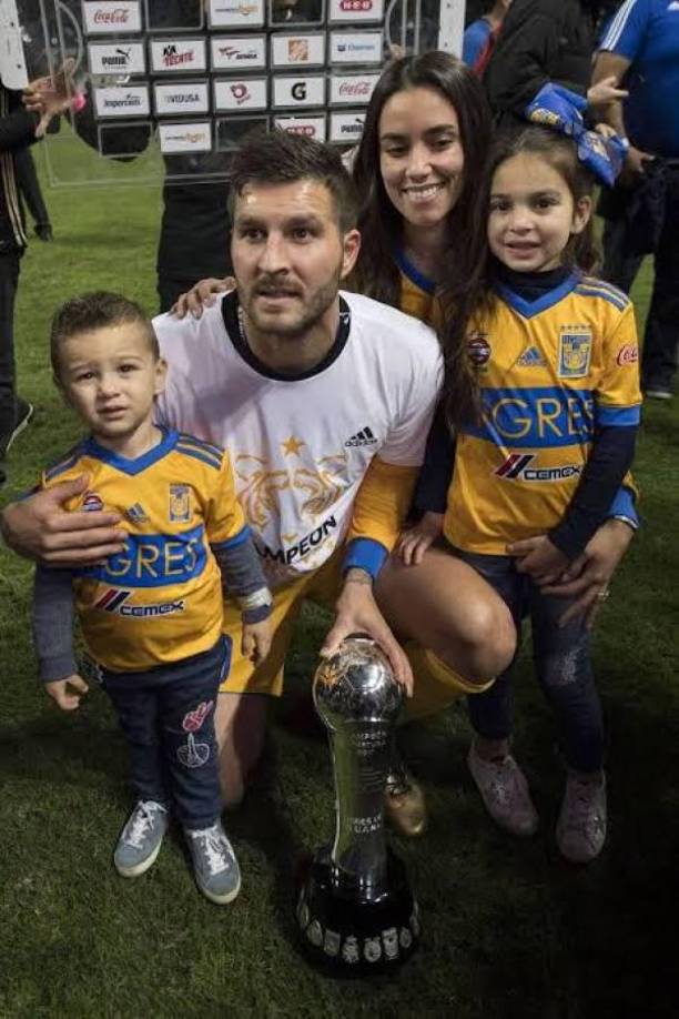 Los últimos dos hijos de Gignac son nacidos en Monterrey, México. Su esposa ya lo esperaba cuando arribó por primera vez y es naturalizado mexicano.