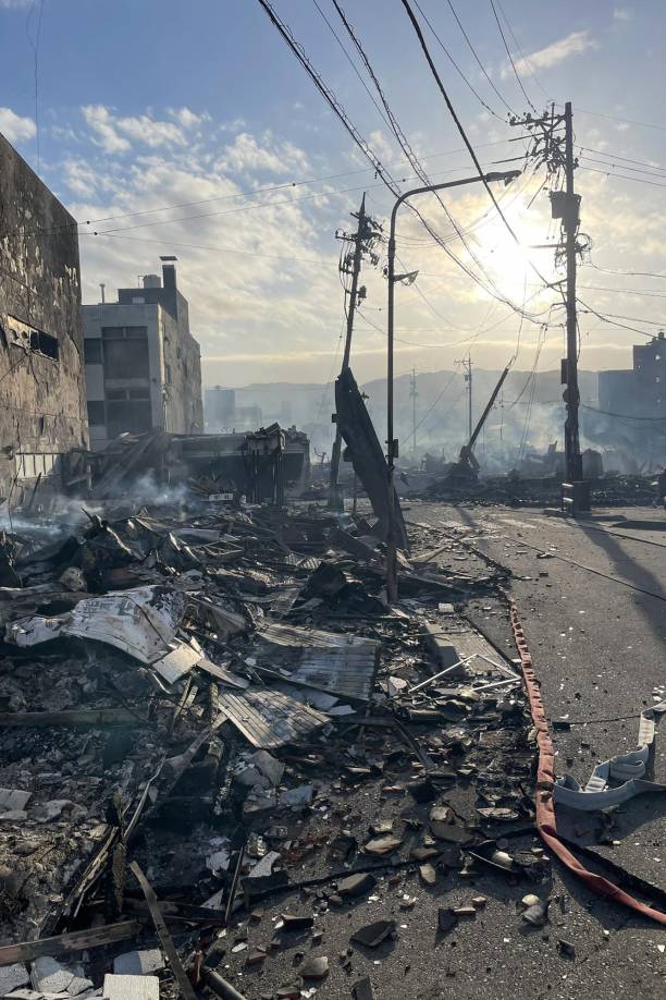 La Agencia Meteorológica Japonesa (JMA) indicó que después del <b>terremoto</b> se registraron 155 réplicas, en su mayoría con magnitudes superiores a 3