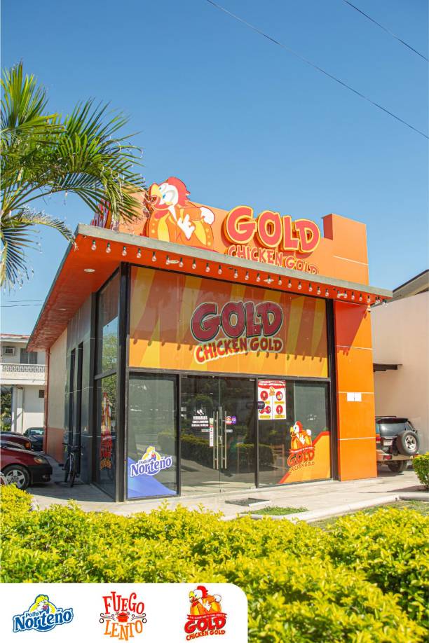El restaurante “Gold Chicken Gold” está ubicado en la Avenida Circunvalación, frente al Hospital Bendaña y ofrece deliciosos platillos para todos sus clientes. 
