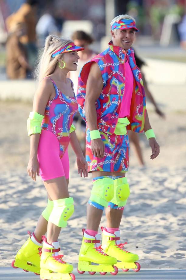 Tal vez sean unos de los más representados en las fiestas de disfraces, pero lo cierto es que nunca pasan de moda. Barbie y Ken son dos opciones que tienen muchas variantes en sus vestimentas, de repente, lo más esencial es la presencia del color rosado en sus trajes. 