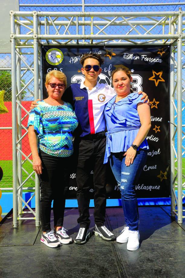 Doris Miranda, Nelson Velásquez y Nelsin Pineda