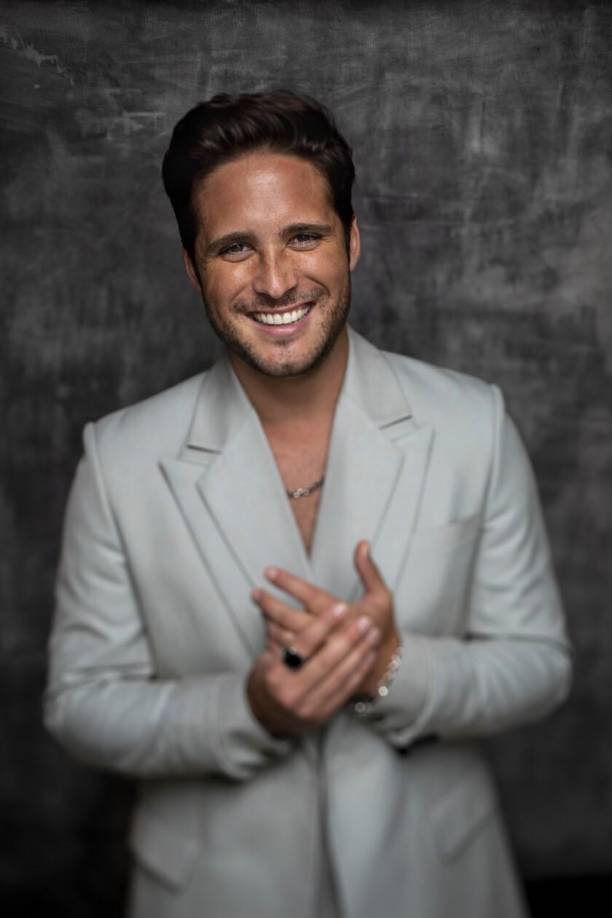 Boneta es claro, no tuvo, por la pandemia de Covid-19, oportunidad de platicar con Luis Miguel, de saber su punto de vista o, simplemente, de compartir con él algún comentario. “No, no he podido reunirme con él. Espero que se pueda dar y saber qué opina”.