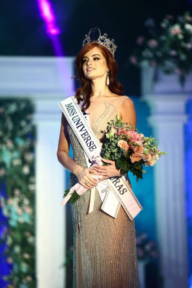 La modelo y reina de belleza de 31 años ha hecho historia este jueves 22 de agosto al convertirse en la primera madre de familia que gana el certamen de Miss Honduras Universo. 