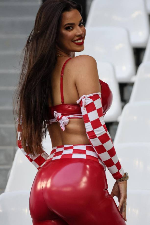 Actualmente cuenta con más de 2.3 millones de seguidores en Instagram.