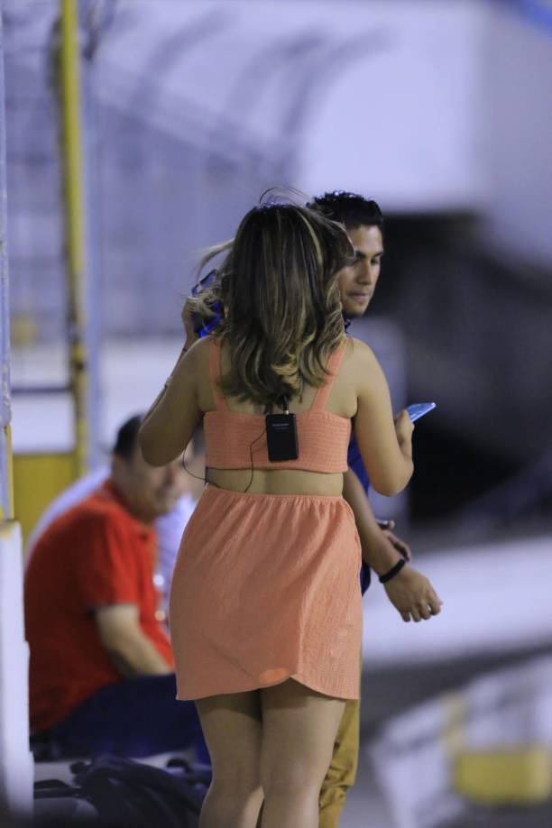 La joven Cristel Osorio cuenta con 20 años de edad y se robó las miradas en el estadio Olímpico de San Pedro Sula.
