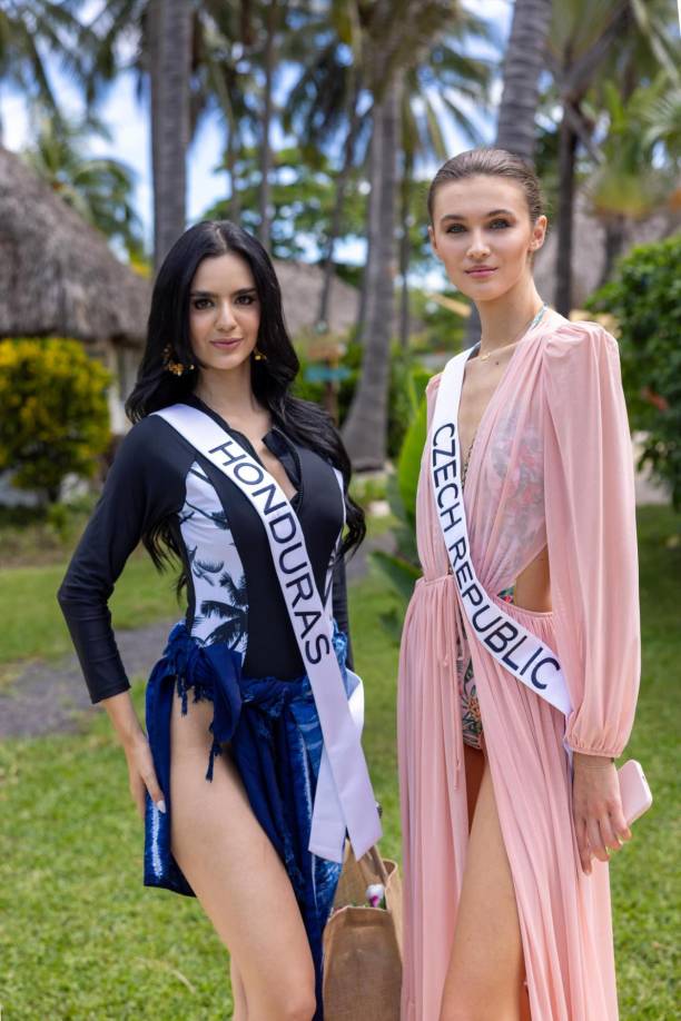 De acuerdo con informaciones de medios locales, todas las aspirantes a la corona ya se encuentran en el país centroamericano y realizarán una serie de actividades antes de la ceremonia final que se llevará a cabo en el Gimnasio Nacional Adolfo Pineda, en San Salvador, el 18 de noviembre.