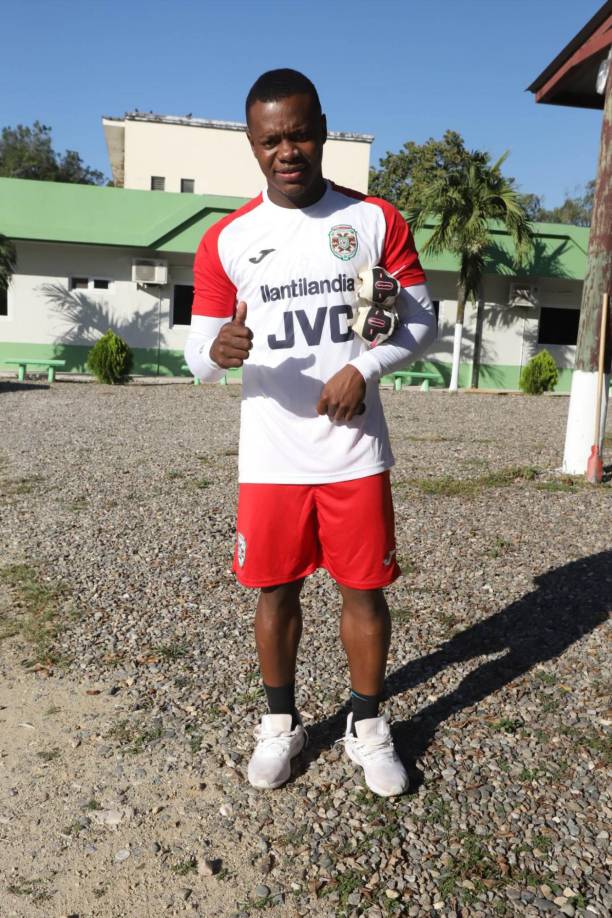 El Marathón anunció el fichaje del atacante Júnior Lacayo, llega procedente del Real España. 