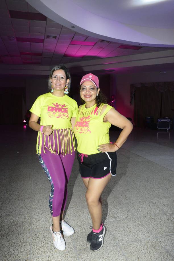 Erika Fajardo y Kenia Andino 