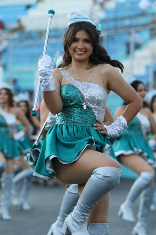 Kimberly Flores, la bella palillona del Milla Selva que enamoró en los desfiles