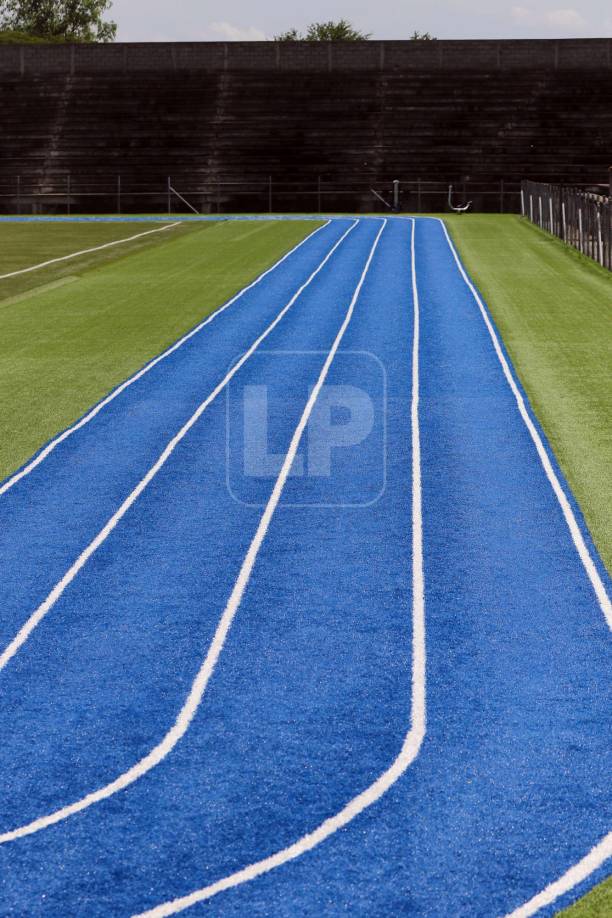 Las autoridades gestionaron la colocación de una pista olímpica, en la cual se invirtieron aproximadamente 6.5 millones de lempiras entre fondos del gobierno y la Municipalidad.