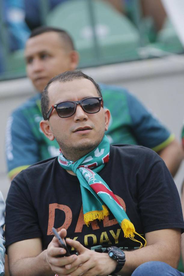 Bellas chicas y periodistas adornan el Marathón-Olancho FC en SPS